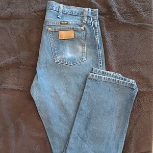 Wrangler Classic Blue Straight Jeans